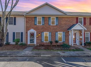 4020 E Huntingreen Ln APT E, Winston Salem, NC 27106