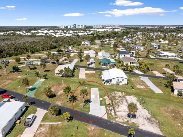 13640 Grackle Dr, Fort Myers, FL 33908