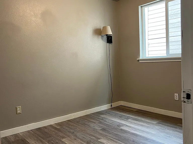 316 Cline Ave — Photo 7