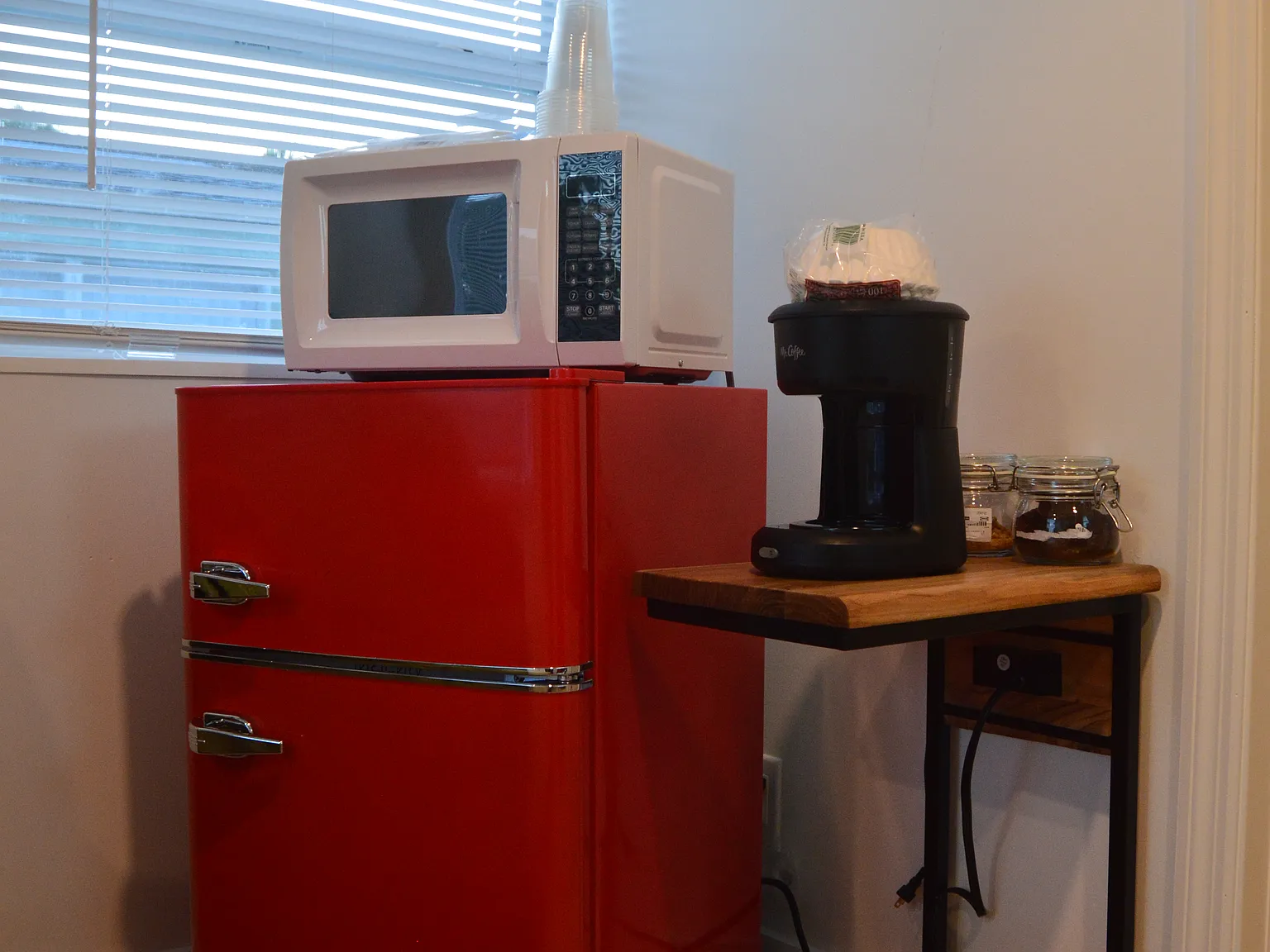 Studio, 250 sqft, $1,100 — Photo 4