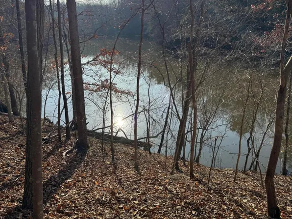 26 Poplar Dr, Hardy, VA 24101