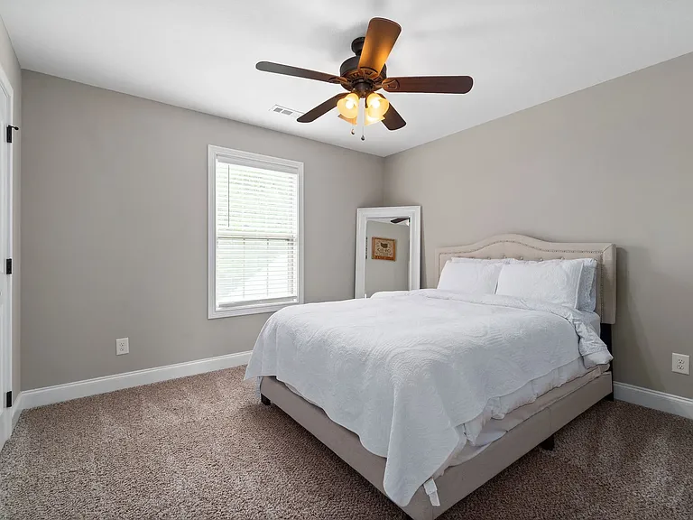 429 Woodtrace Dr — Photo 17