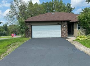1471 Richards Ct, Eagan, MN 55122