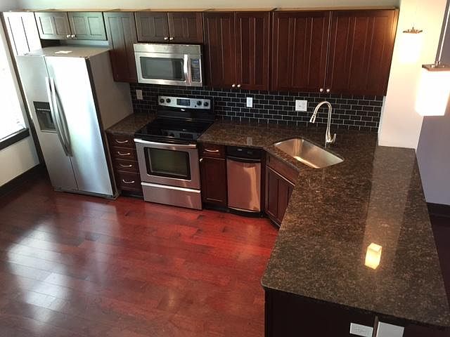 1st image of 87 W Town St