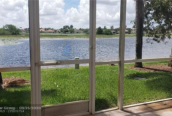 5th image of 1836 Salerno Cir