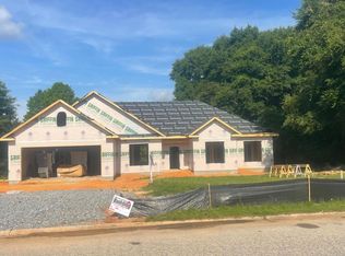 2034 Melrose Pl, Kathleen, GA 31047