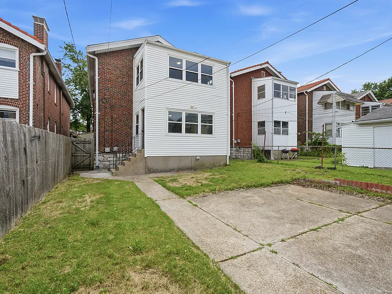 5055 Lindenwood Ave #1F — Photo 32