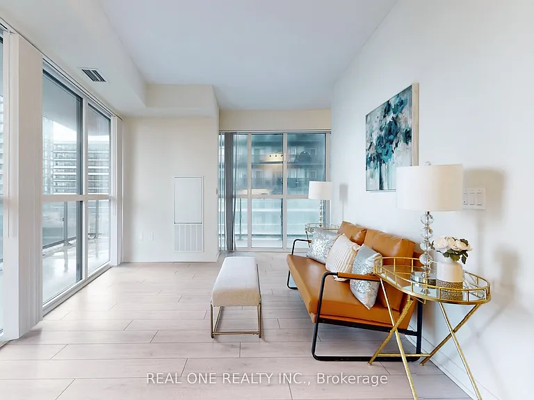 38 Annie Craig Dr #1005 — Photo 4
