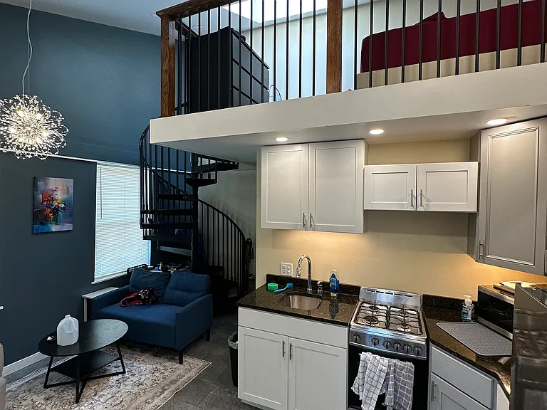 1 W Hollister St #3 — Photo 1