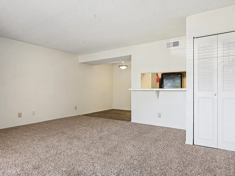 Abbey Glenn Apartments — Photo 33