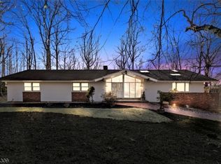 65 Crestwood Dr, Watchung, NJ 07069