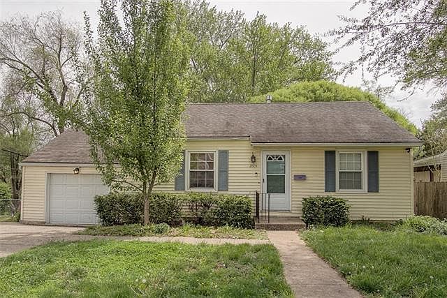 1st image of 2605 S 28th St