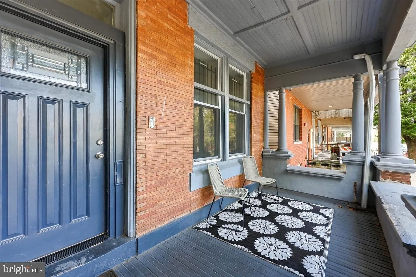 1 bed, 1.0 bath, 1000 sqft, $1,050 — Photo 2