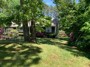 14 Matthews Ln, Yarmouth Port, MA 02675