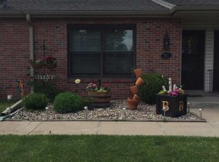 930 Carriage Way #9, Lincoln, NE 68510