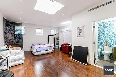 Rented by Bond New York