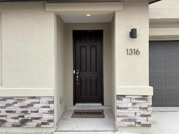 1316 Valle De Colores Ct NW, Los Lunas, NM 87031