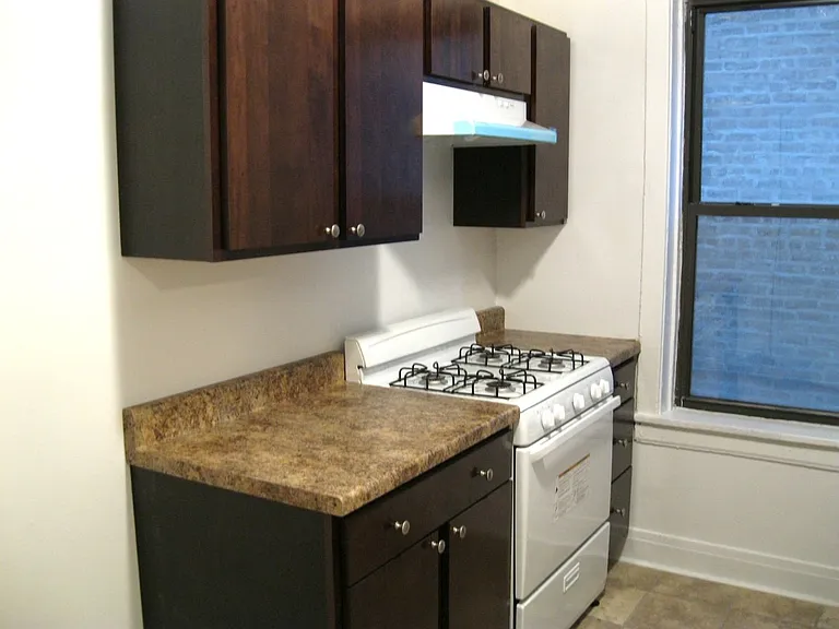 2516 N. Kedzie LP — Photo 35
