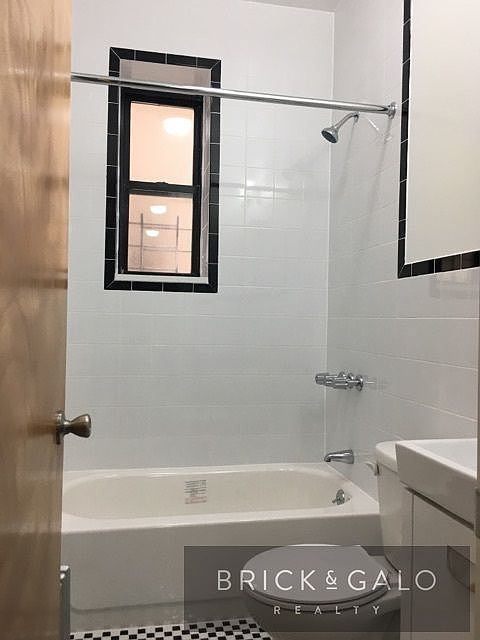 2nd image of 1810 Cortelyou Rd APT 1E
