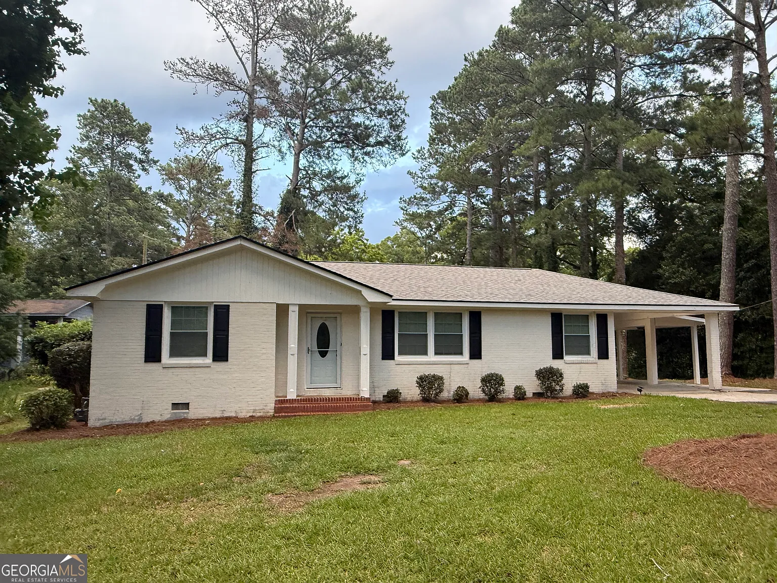4 bed, 3.0 bath, 2406 sqft, $2,200 — Photo 1