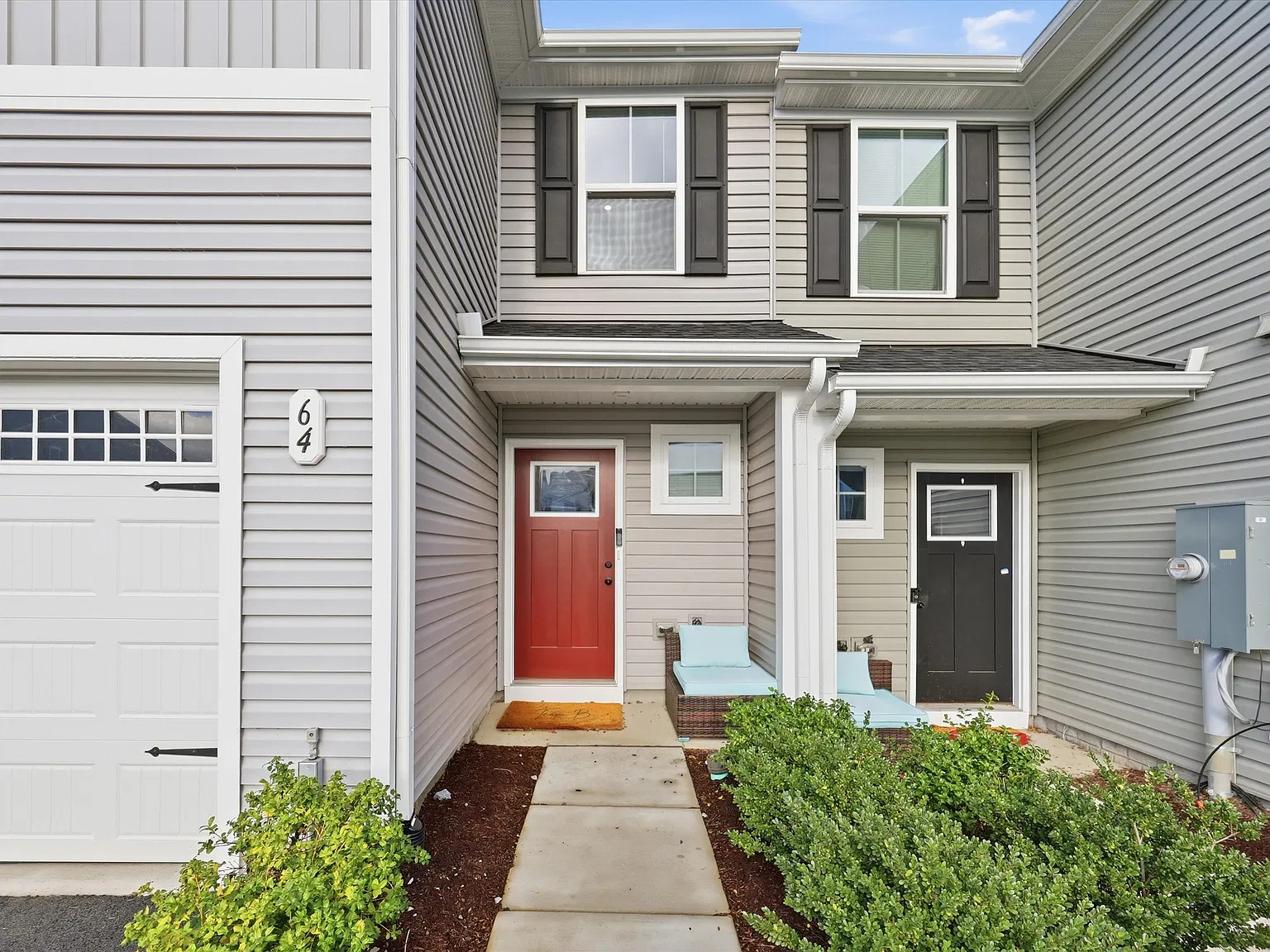 3 bed, 2.5 bath, 1432 sqft, $2,000 — Photo 2