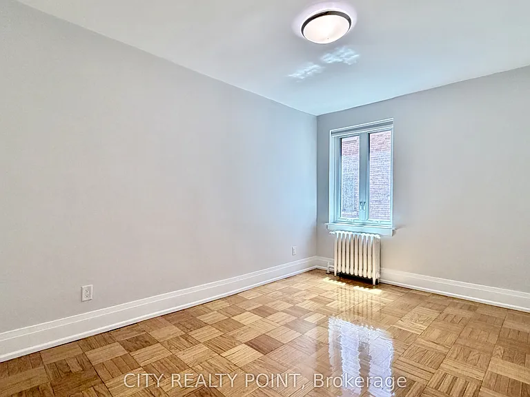 398 Avenue Rd #423 — Photo 8