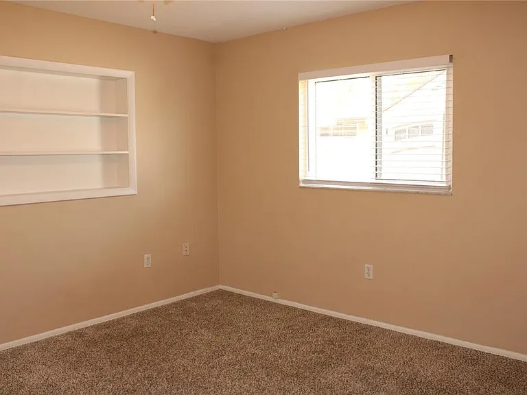 4215 18th Avenue Dr W — Photo 35