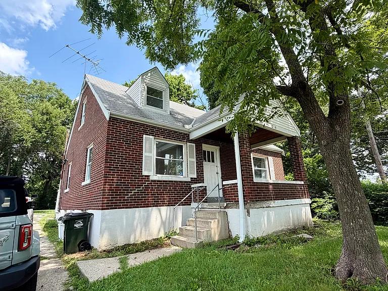 216 Main St — Photo 3