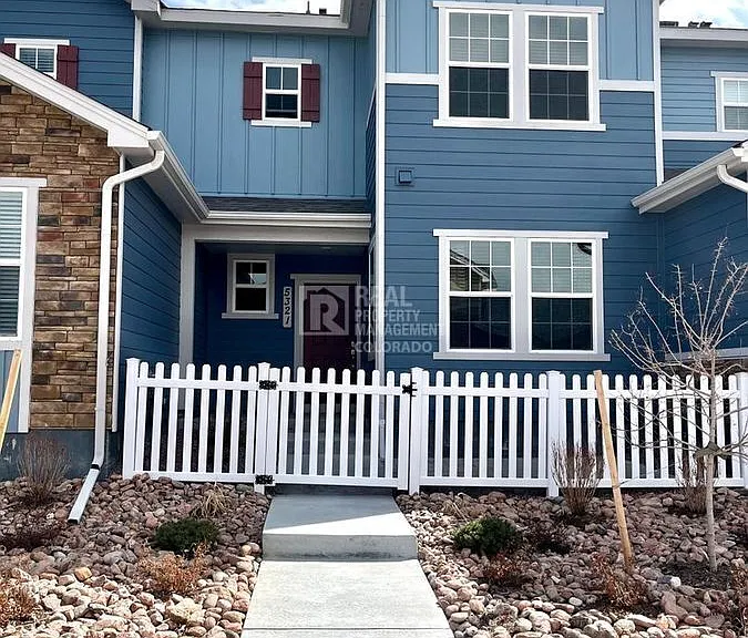 5321 Mountain Vista Hts — Photo 1