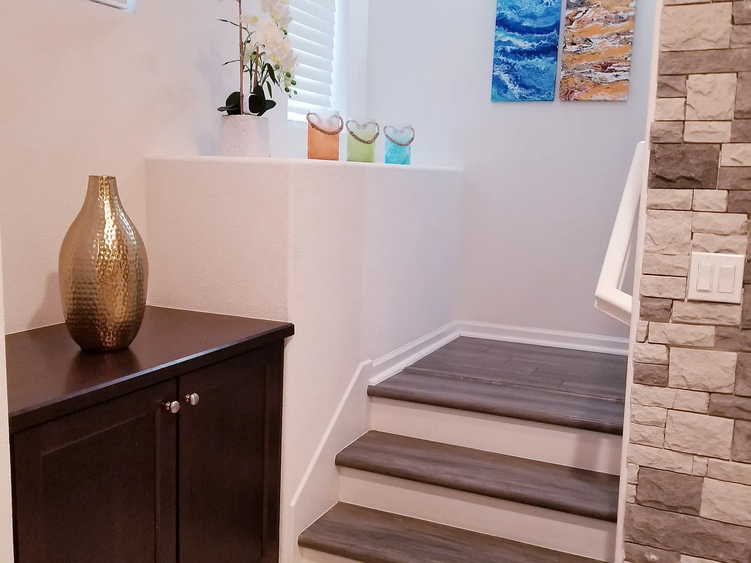 4 bed, 3.5 bath, 2033 sqft, $4,700 — Photo 3