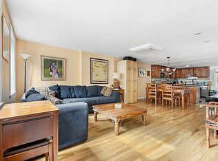 199 8th St #2, Brooklyn, NY 11215