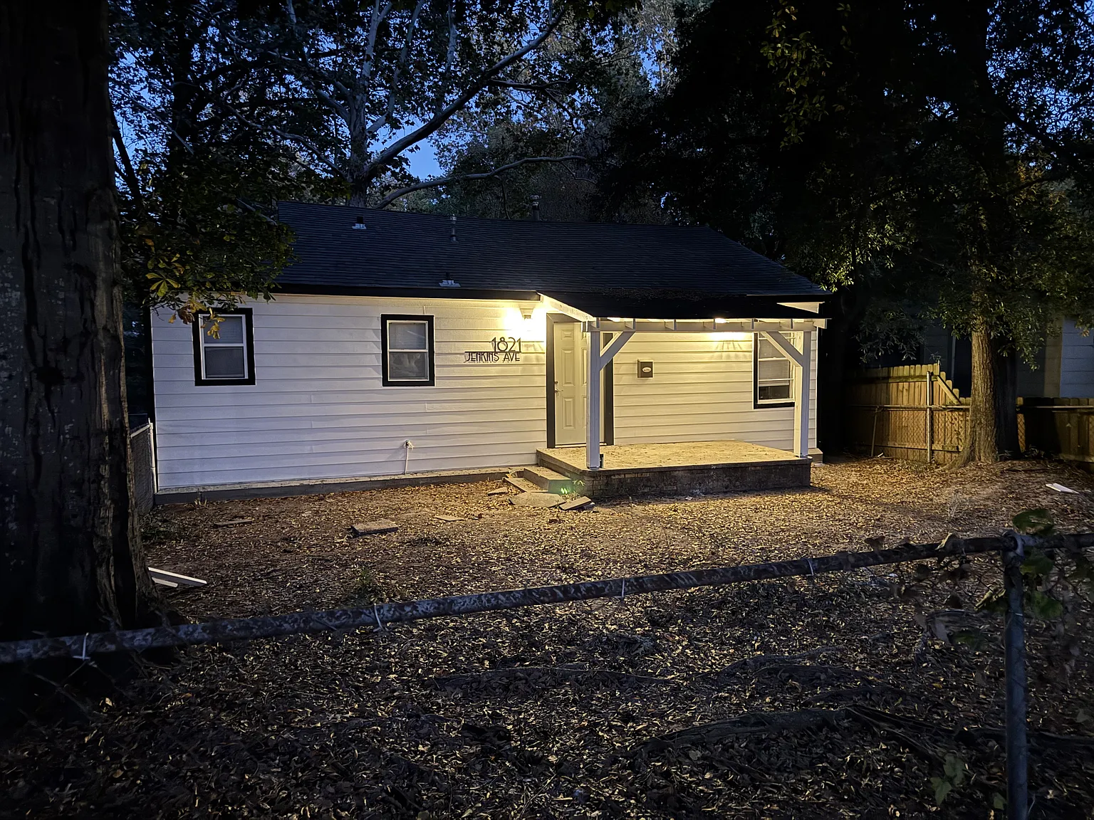 1821 Jenkins Ave — Photo 1