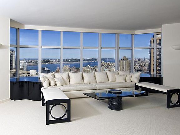 2nd image of 160 W 66th St #42ABG