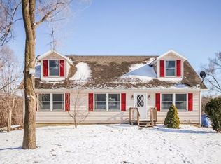 8005 Roe Rd, Chelsea, MI 48118