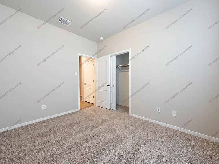 5305 Friars Loop — Photo 21