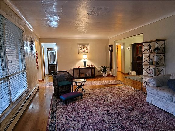 3rd image of 350 Pittsburgh St