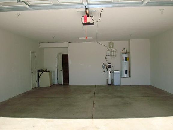 4th image of 3471 Kearsage Dr