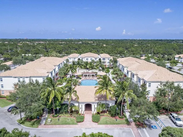 4302 Myrtlewood Cir W, Palm Beach Gardens, FL