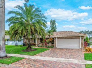 10294 Crosswind Rd, Boca Raton, FL 33498