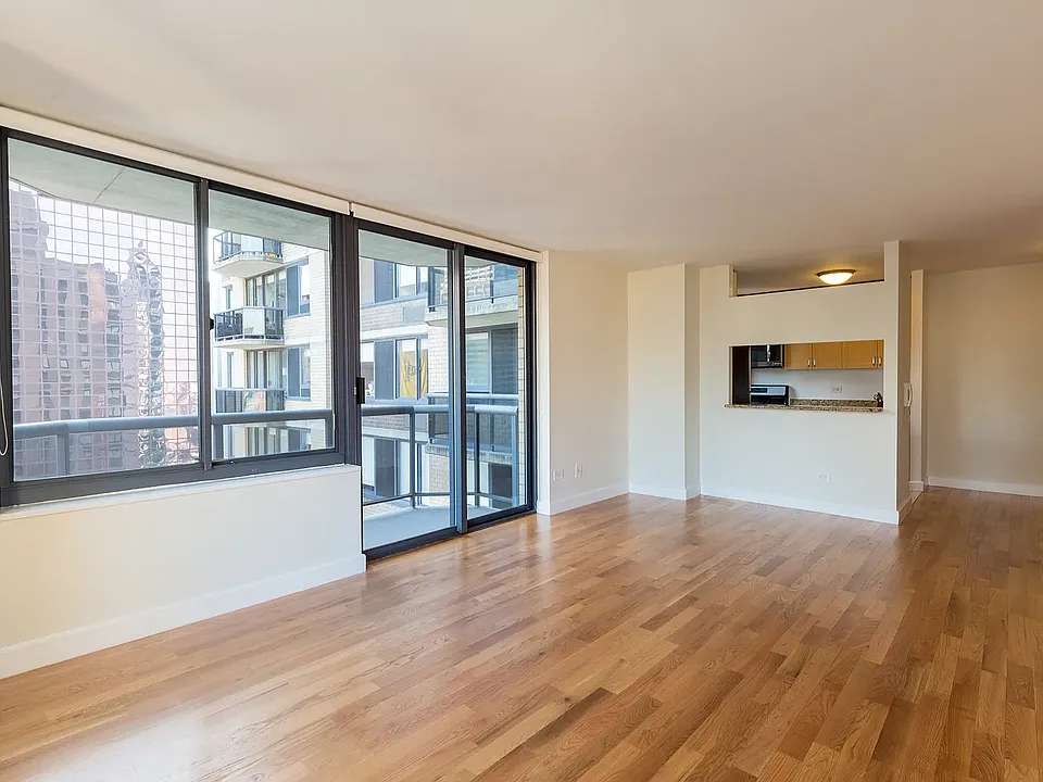 235 W 48th St #36M