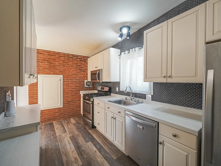 2303 Pinneberg Ave — Photo 42