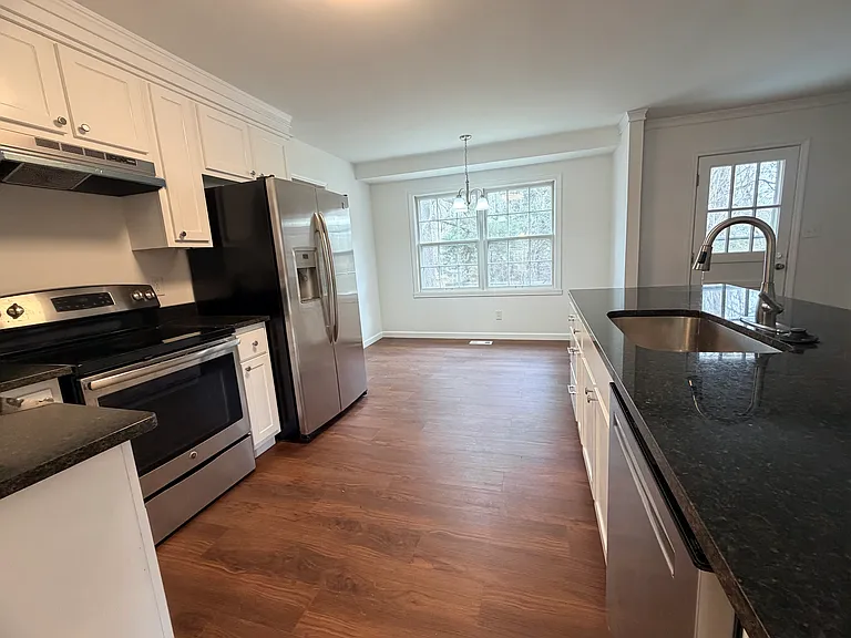 214 Roxie Dr #2250.00 — Photo 5
