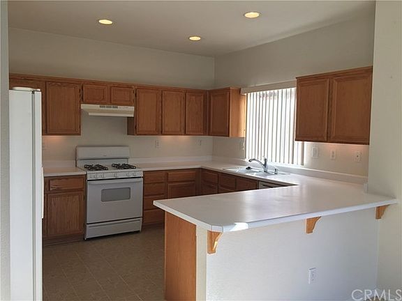 5th image of 3248 Blossom Dr