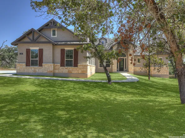 138 Timber Place, La Vernia, TX 78121