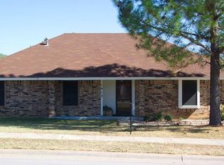 1912 Longhorn Trl, Grapevine, TX 76051
