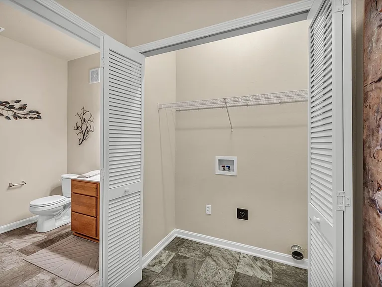 8582 Lincoln Ave — Photo 23