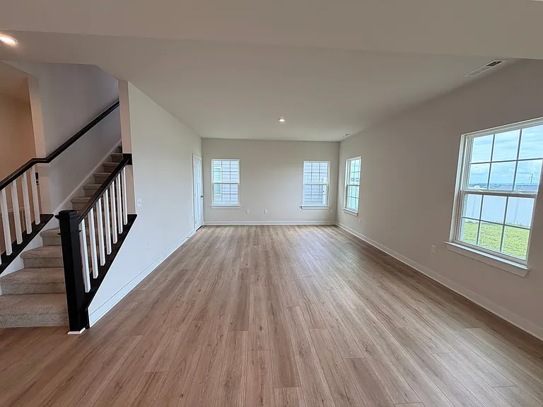 935 Green Valley — Photo 11