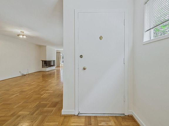 4th image of 25 El Cerrito Ave