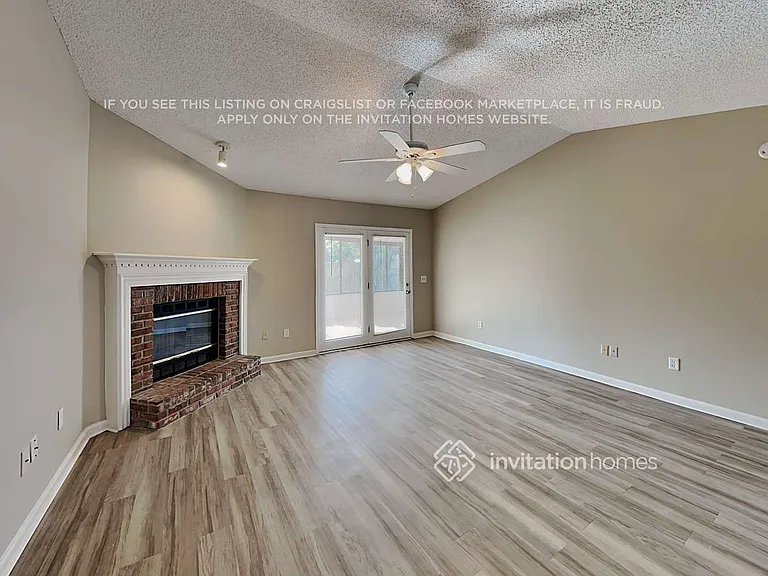 1562 Candice Ct — Photo 3
