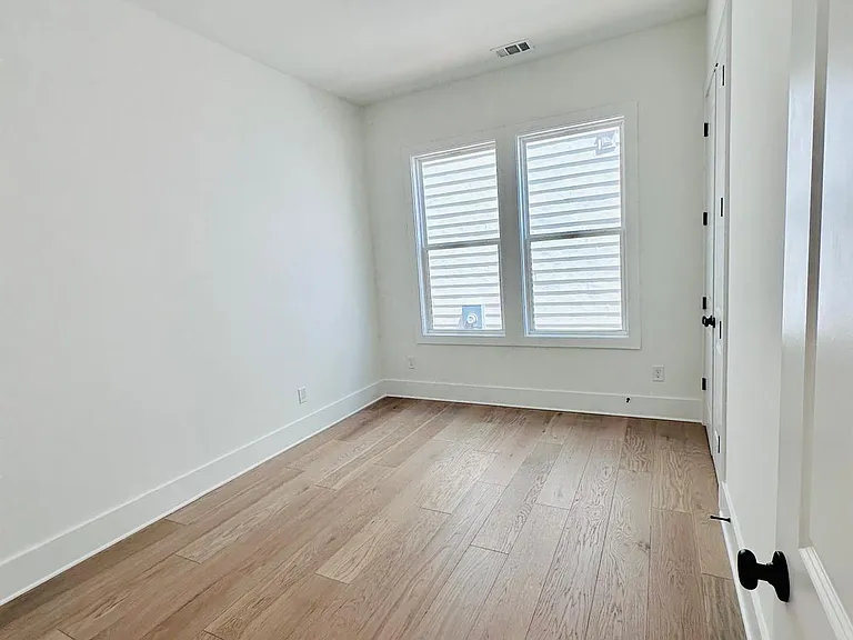 1225 Westshore Dr — Photo 19